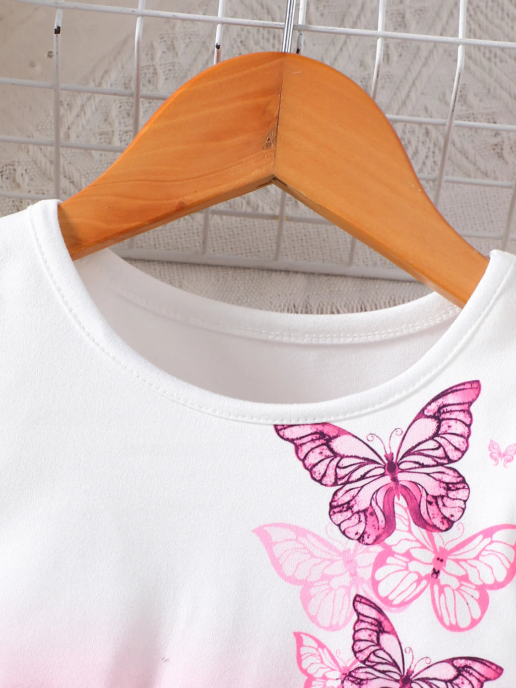 Girls' Spring and Summer Knitted Casual Fashion Round Neck Flutter Sleeve Ruffle Dress with Butterfly Digital Print, Suitable for Holidays, Vacations, Beach, Parties, Gifts