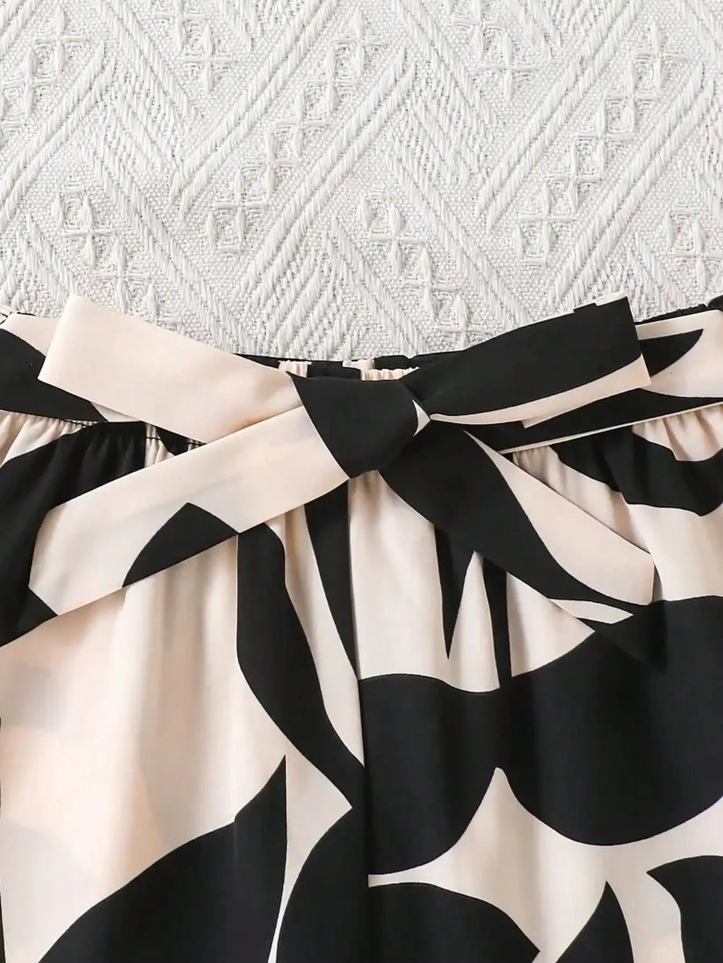 Girls' solid color waist tied bow top, loose wide leg pants for summer vacation, suitable for outdoor wear