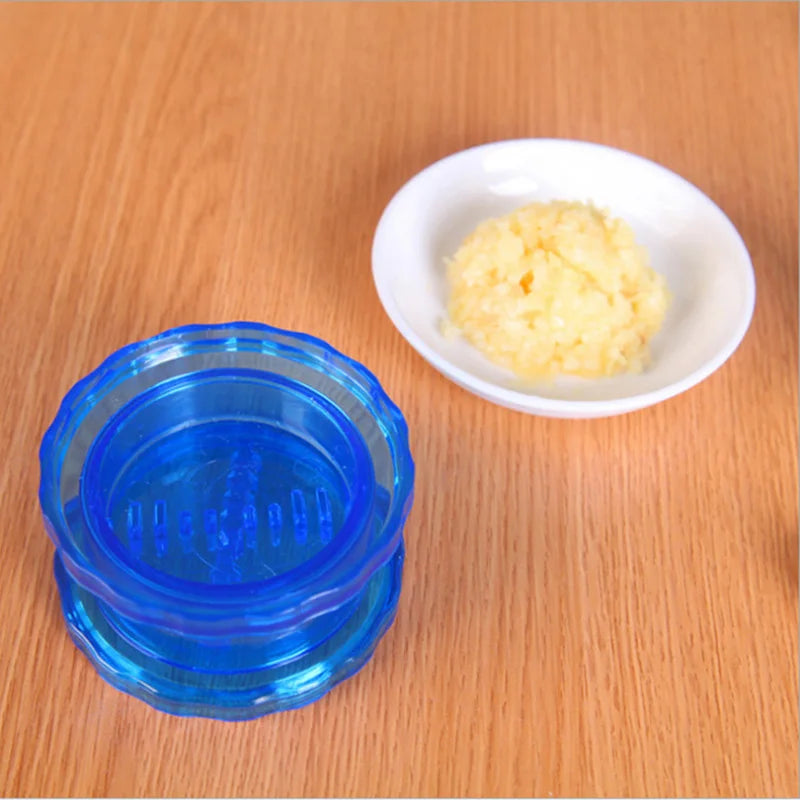 Kitchen Multifunctional Garlic Press Transparent Manual Garlic Crusher Chopper Convenient To Carry Convenient Garlic Masher